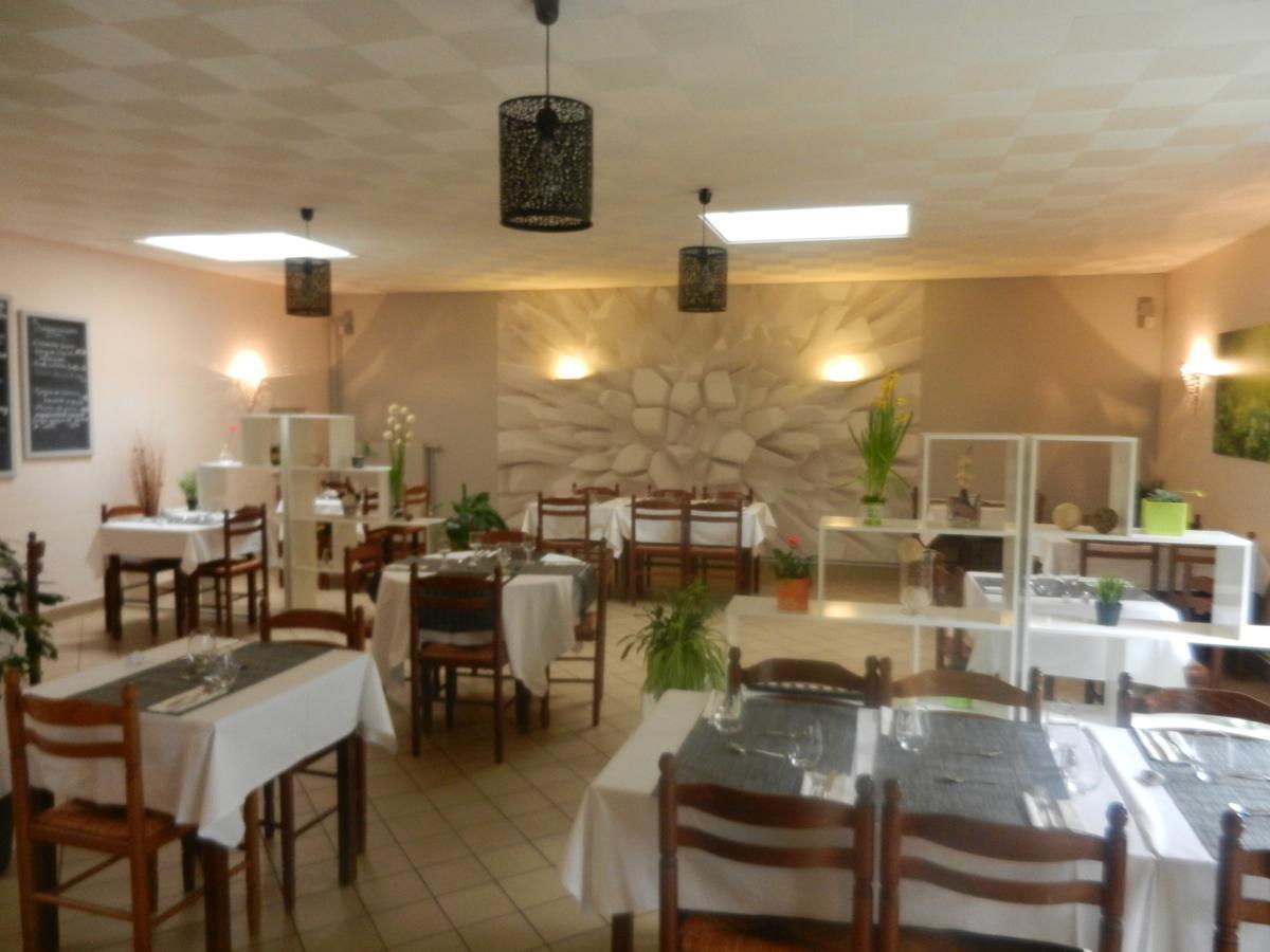L'Arvor Ξενοδοχείο Guer Εξωτερικό φωτογραφία